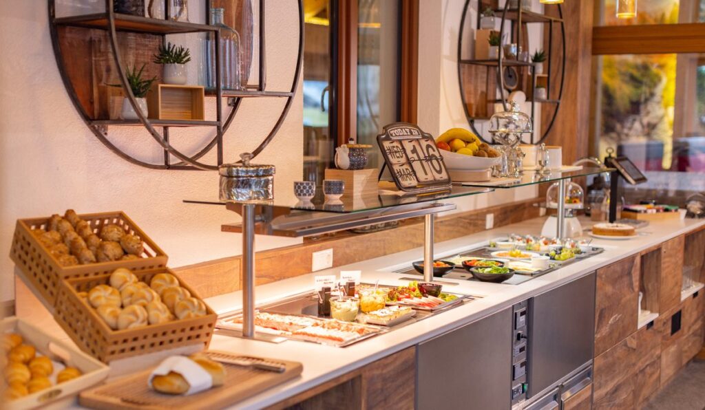 dachsteinresort restaurant buffet 2